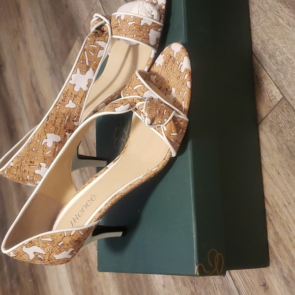 J. Renee Womens high heels size 10 new in box - Picture 2 of 5